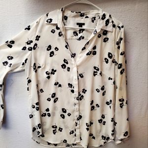 Long sleeve button down top